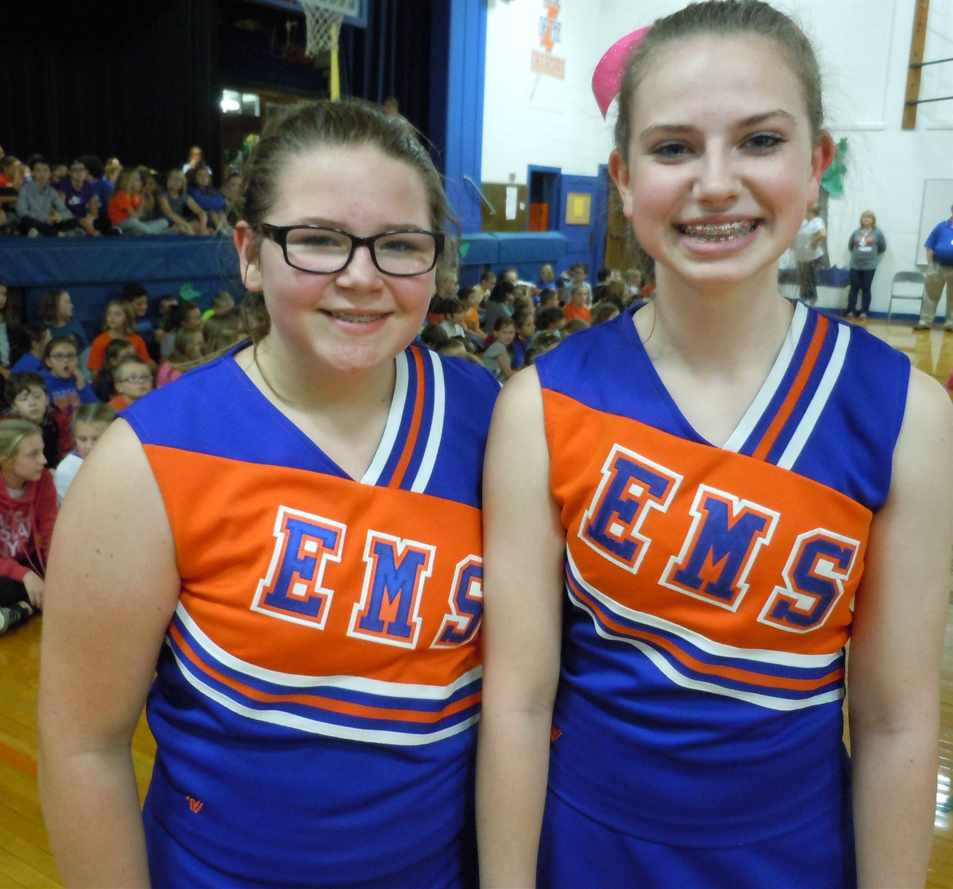 8th Grade Cheerleaders